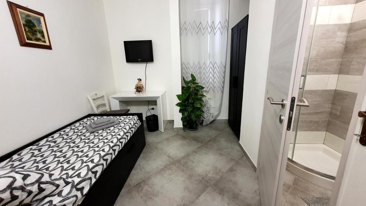 Rooms Cris Pisa Buitenkant foto